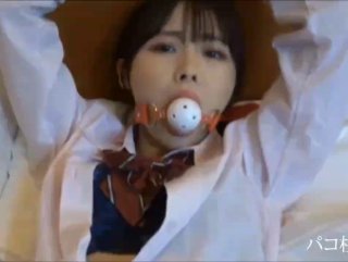 美臀粉穴两个罩妹子双女一起诱惑，白嫩美乳情趣耳朵连体网袜，翘起大屁股掰对方穴，无毛美穴看着就很想操